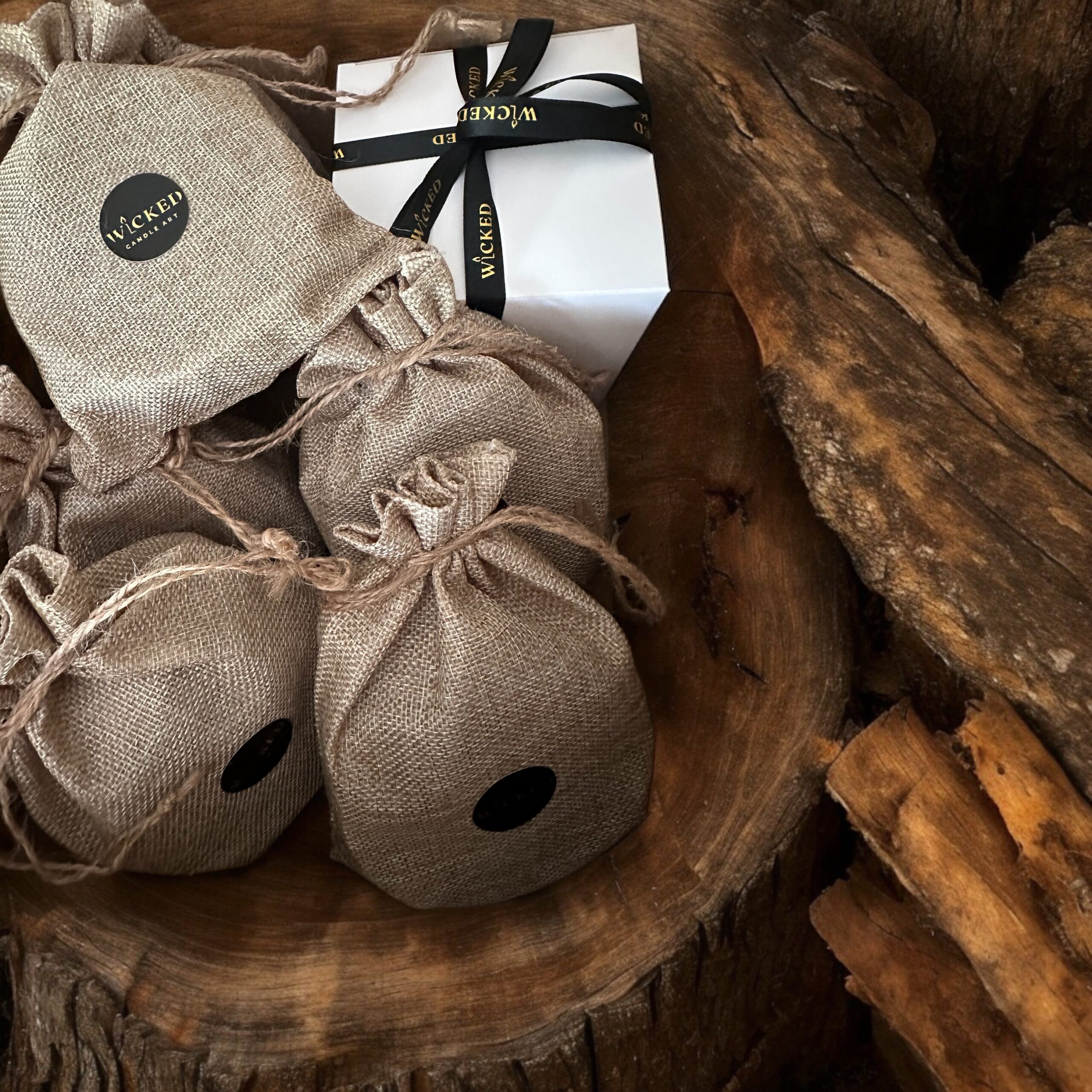 Wicked Candle Art productverpakking webshop